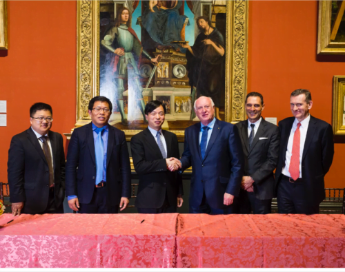 Photography of signing at National Gallery in London