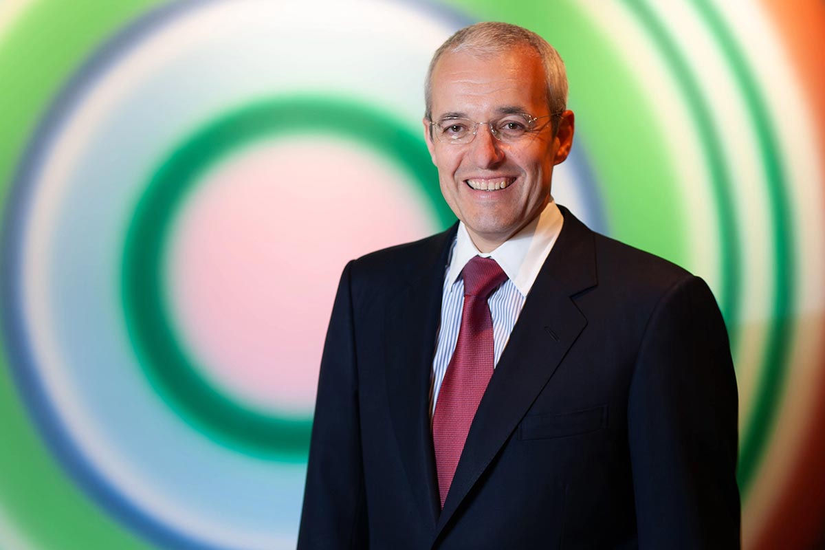 Board Photography of KKR Private Equity Director in London