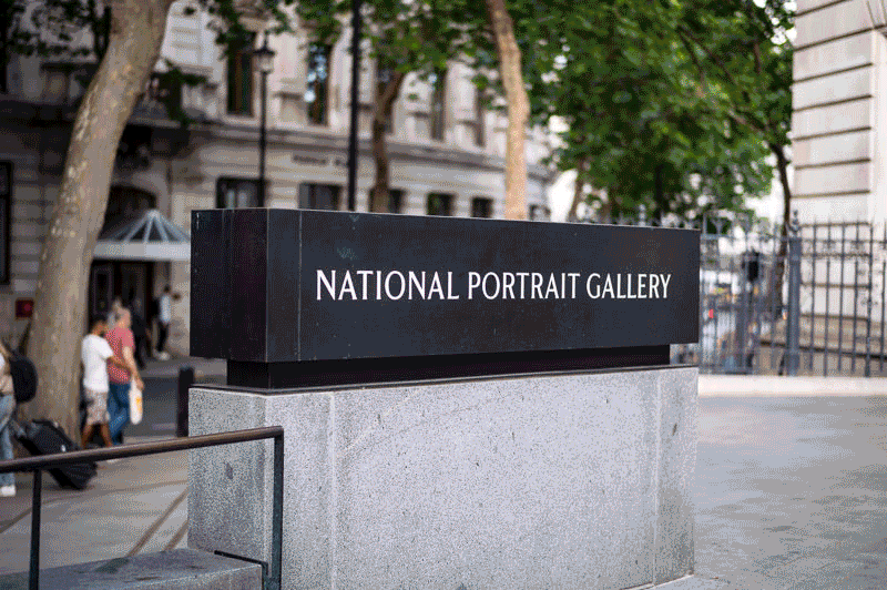 Summer Party photographer at gallery in London - a selection of photographs taken on the night by the corporate event photographer.