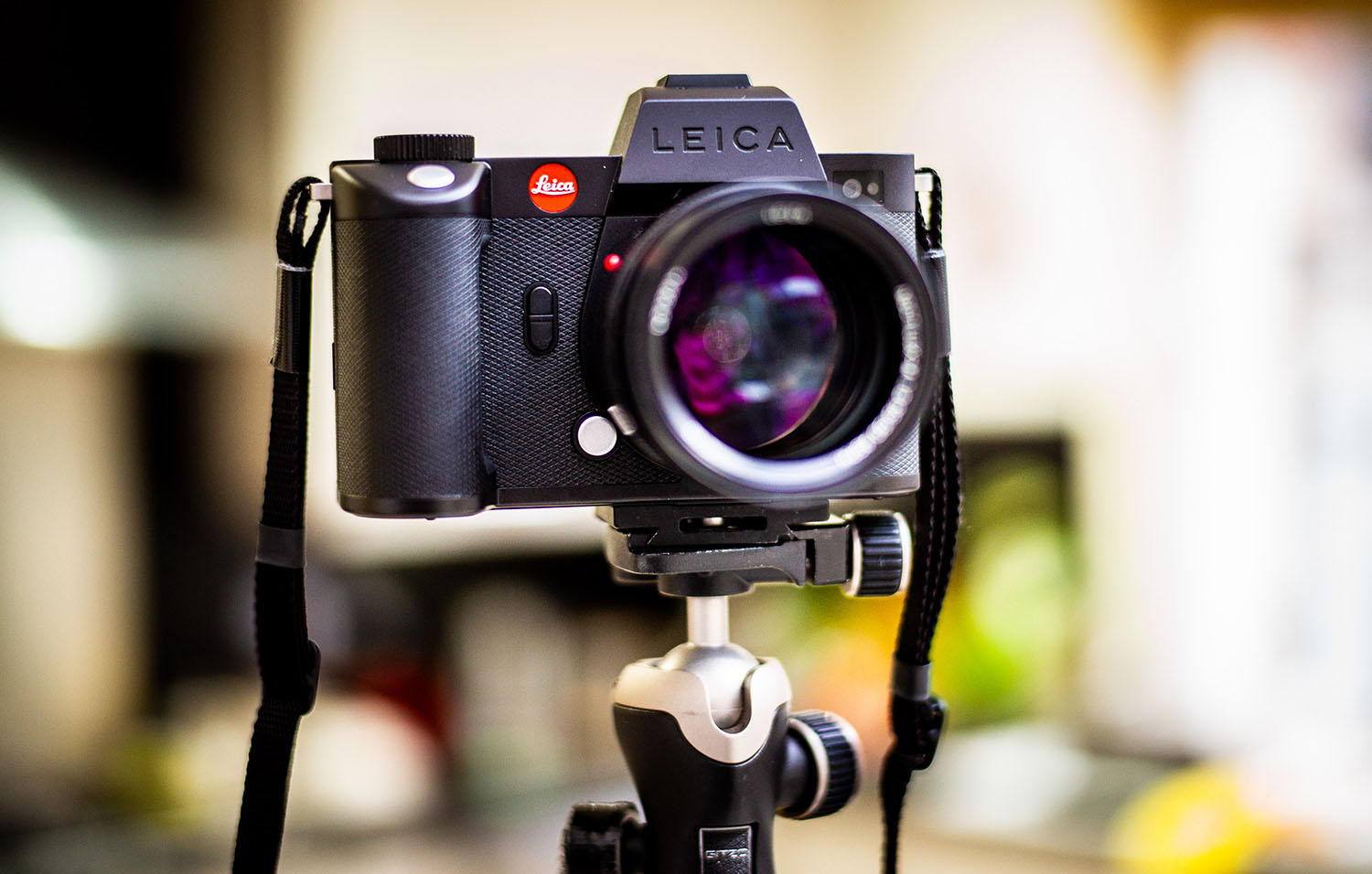 Photograph of Leica SL2-S and Noctilux Lens